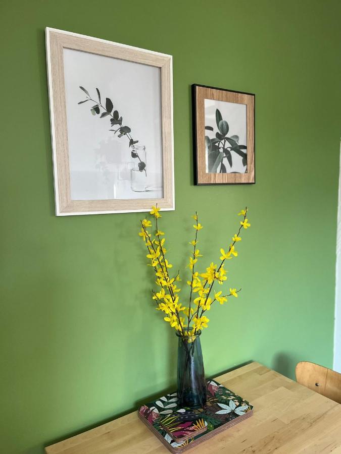 2 Bed Central Cardiff Apartment - Sleeps Five! ภายนอก รูปภาพ